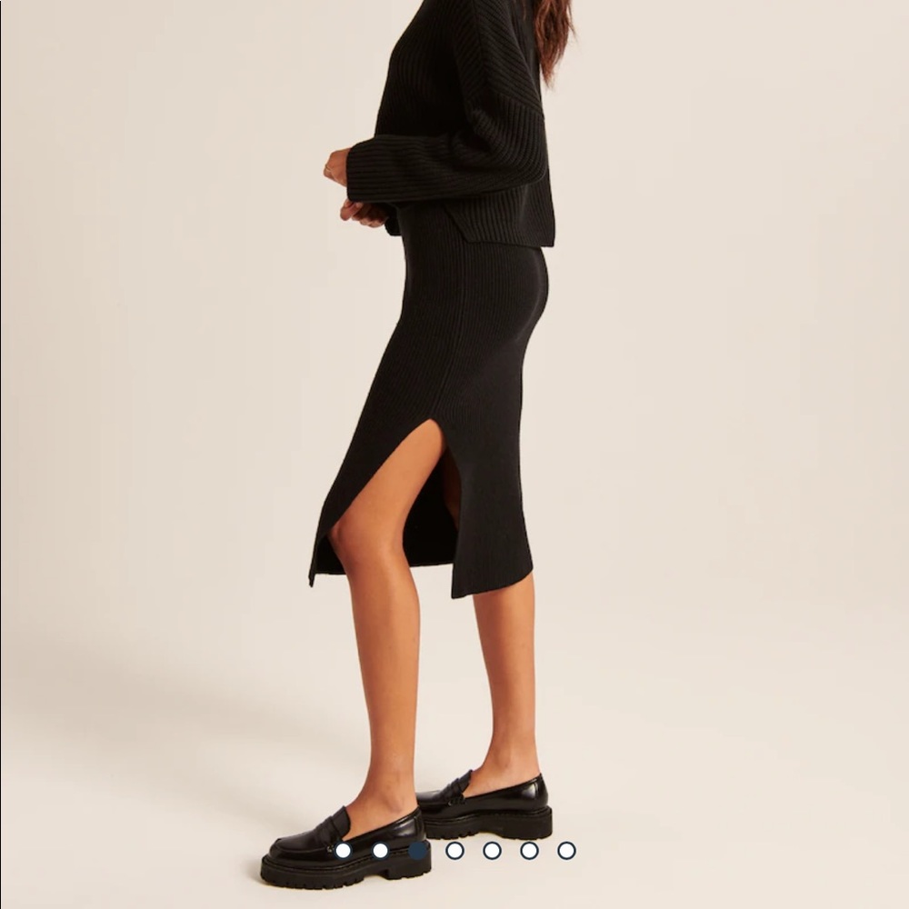 Abercrombie 90s Sweater Midi Skirt